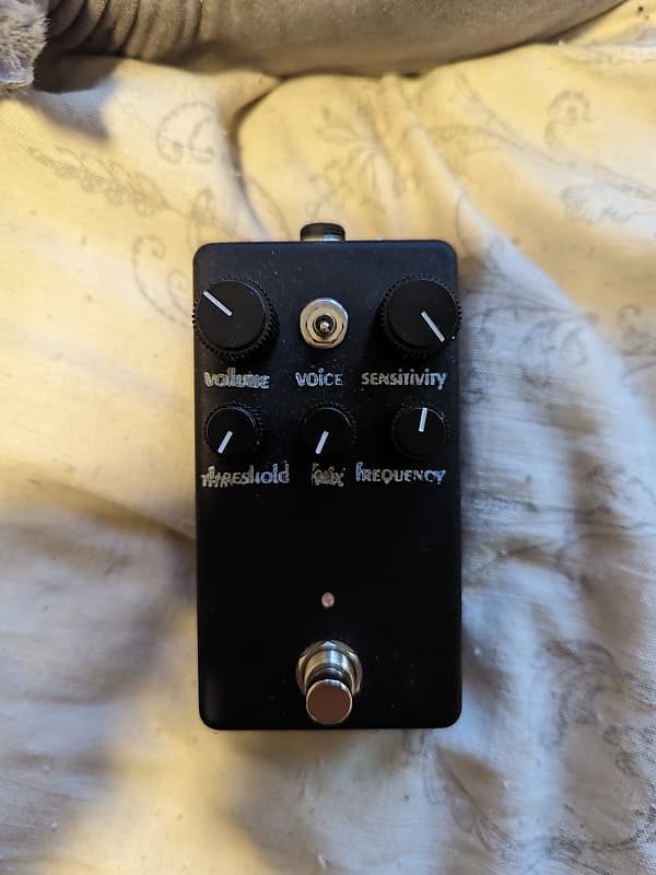 Discordance Electric Ugly Face Chaos Fuzz and Drone machine | Reverb