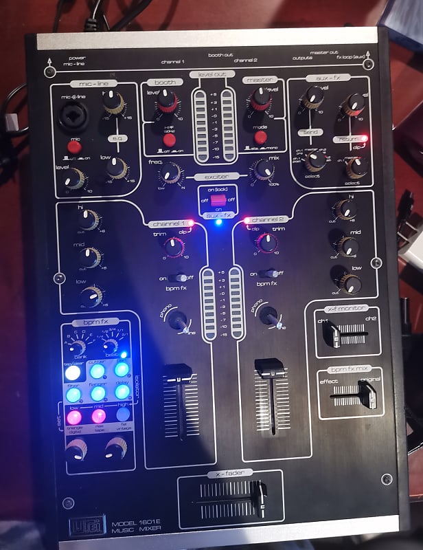 UREI MODEL 1601E DJミキサー 1601e.jpg