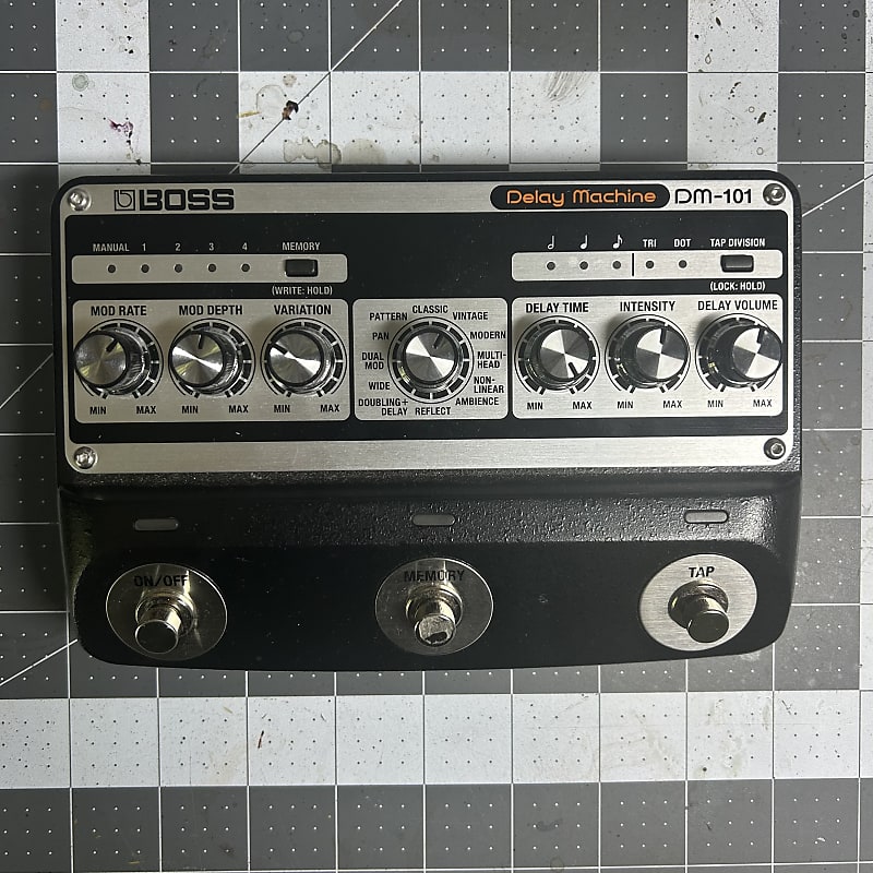 Boss DM-101 Delay Machine