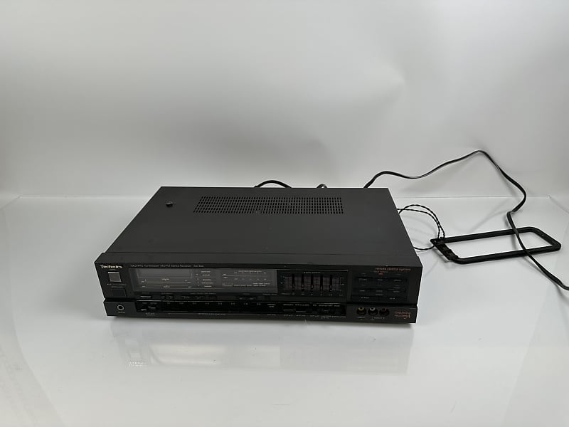 Technics SA-390 Quartz Synth AM/FM Stereo Receiver  			