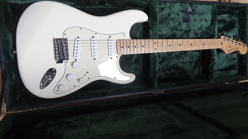 Fender Stratocaster Std 2008 - Olympic White (Players Guitar) image 1