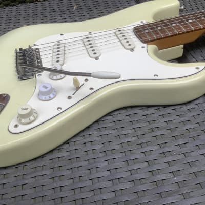 Pearl / Made in Japan / vintage 1970’s stratocaster / big CBS headstock image 15