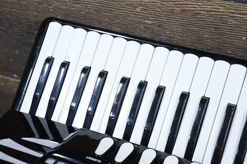Excelsior Model 308 41-Key 120-Bass 7-Treble Switch Black Excelsior Model 308 41-Key 120-Bass 7-Treble Switch Black