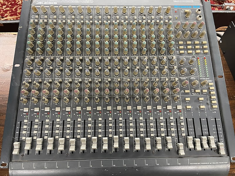 Alesis Studio 32 Reverb