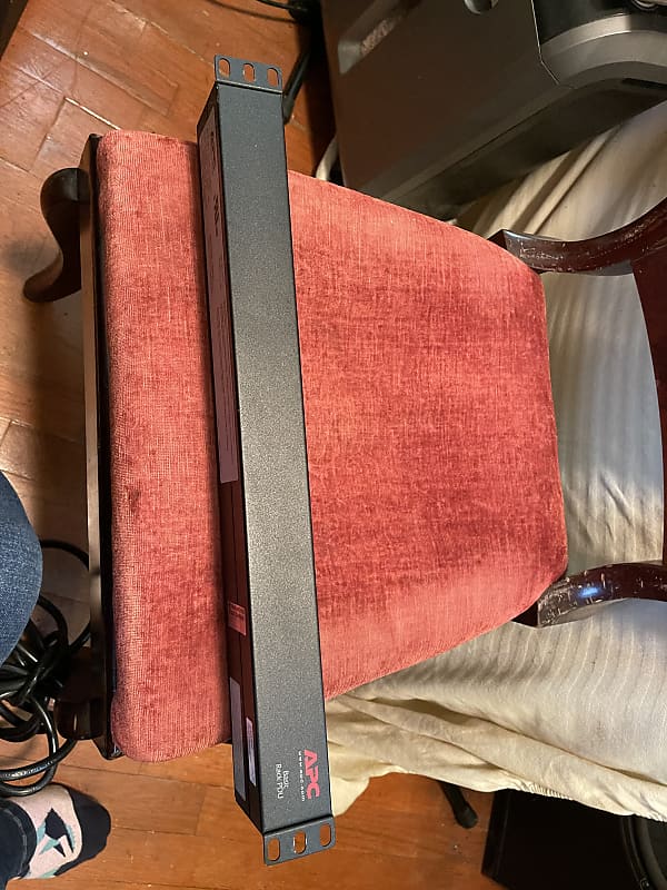 apc basic rack pdu black  			