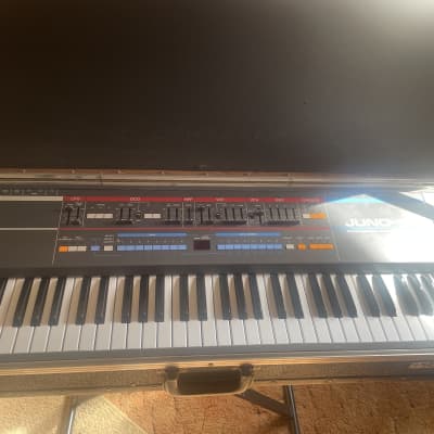 Roland Juno-106 Synthesizer