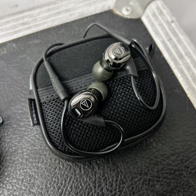 Audio-Technica ATH-SPORT3 SonicSport In-ear Headphones - Black image 3