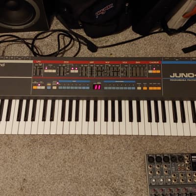 Roland Juno-106 61-Key Programmable Polyphonic Synthesizer 1984 - 1985 - Black
