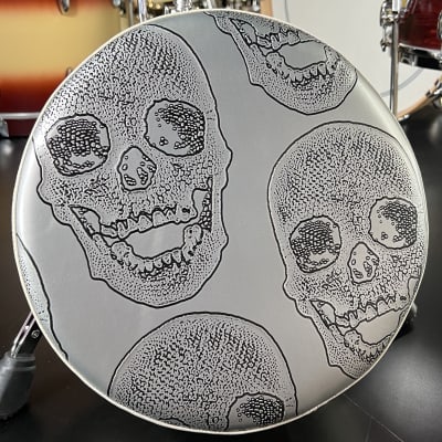 Pork Pie Round Drum Throne in Grey Skull Top with White Sparkle Side image 3