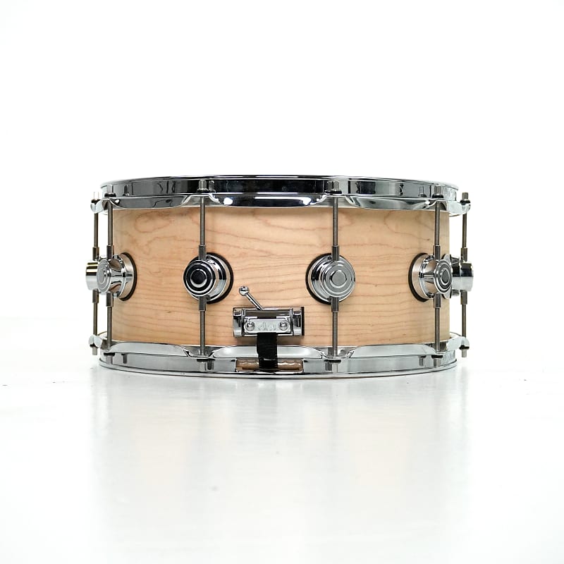 DW 14” X 6.5” Collectors Series Solid Maple Snare Drum in Natural 