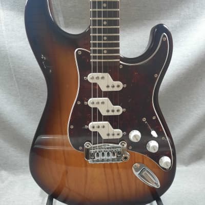 ARCHTOP TRIBUTE Archtop Tribute AT105CL Late 50s Burst [SN 2203004] (03/01)  | Reverb