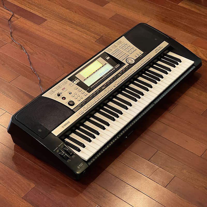 YAMAHA PSR-740シンセサイザー 61鍵盤 Yamaha PSR-740 Professional Workstation Arranger Keyboard