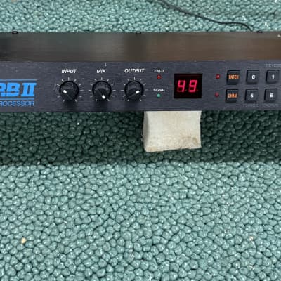 Alesis Midiverb II - 16-bit Multi Effect Processor