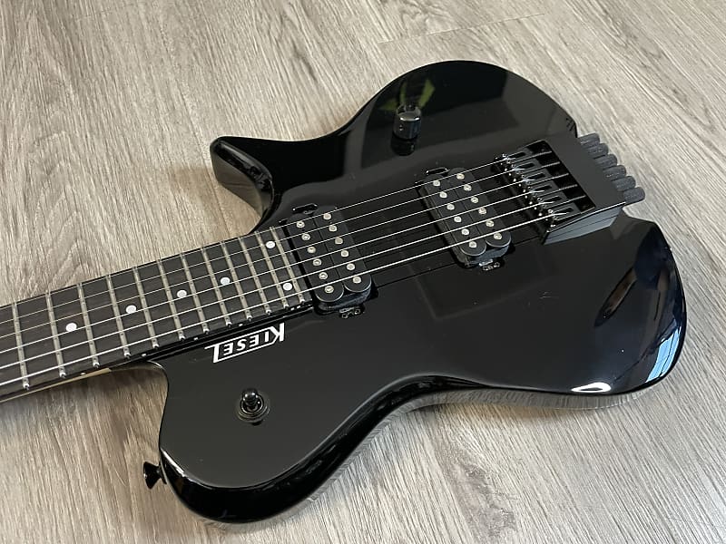 Kiesel Leia エレキギター Kiesel Leia エレキギター Kiesel offers a new headless guitar hope