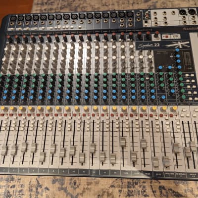 Soundcraft Signature 10 Analog 10-Channel Mixer with Onboard