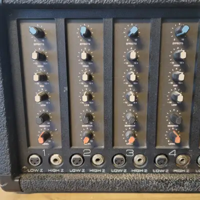Peavey XR 600C Powered Mixer Amp image 2