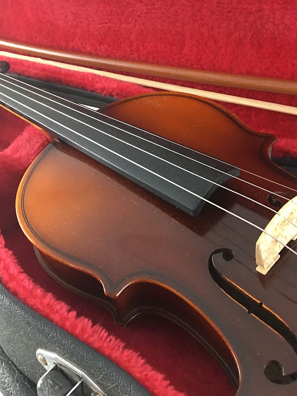 Suzuki LTD Nagoya Japan 1/2 Violin Natural 220 Level