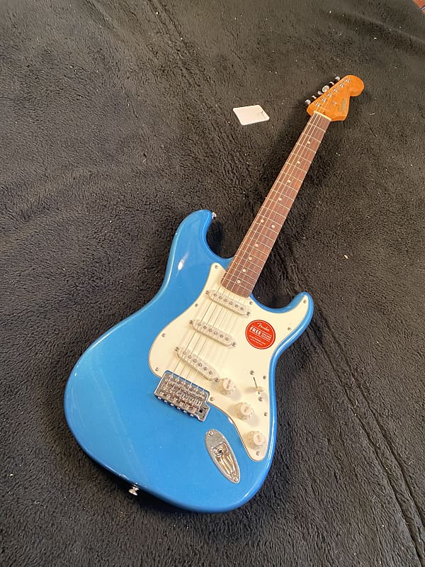 Squier Classic Vibe 60s Stratocaster, Lake Placid Blue #ISSI21002304  (7lbs. 10.1 oz) image 1
