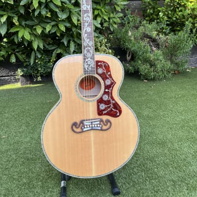 GIBSON SJ-200 Custom Vine in mint condition - new pictures added image 1