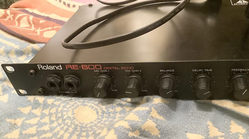 Roland RE-800 / vintage Digital Echo delay reverb / 1U Rack Effects RE 800