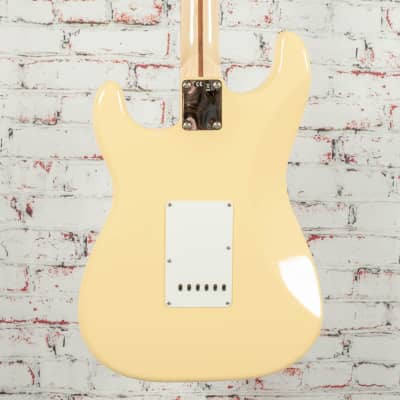 Fender Yngwie Malmsteen Stratocaster® Electric Guitar, Scalloped Rosewood Fingerboard, Vintage White image 7