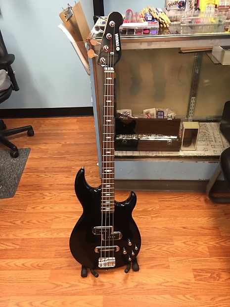 Yamaha BB614 Bass Black