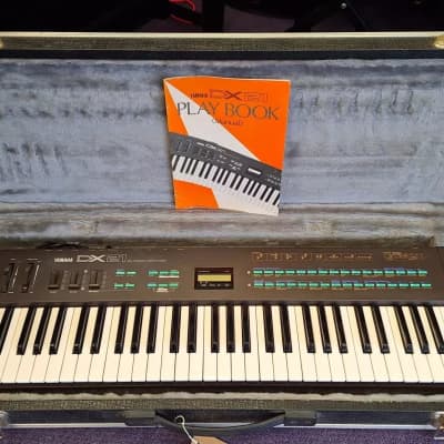Yamaha DX21 Programmable Algorithm Synthesizer