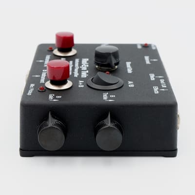 Fire-Eye Red-Eye Twin プリアンプ DI Fire-Eye Red-Eye Twin: Preamp-DI at The Music Emporium