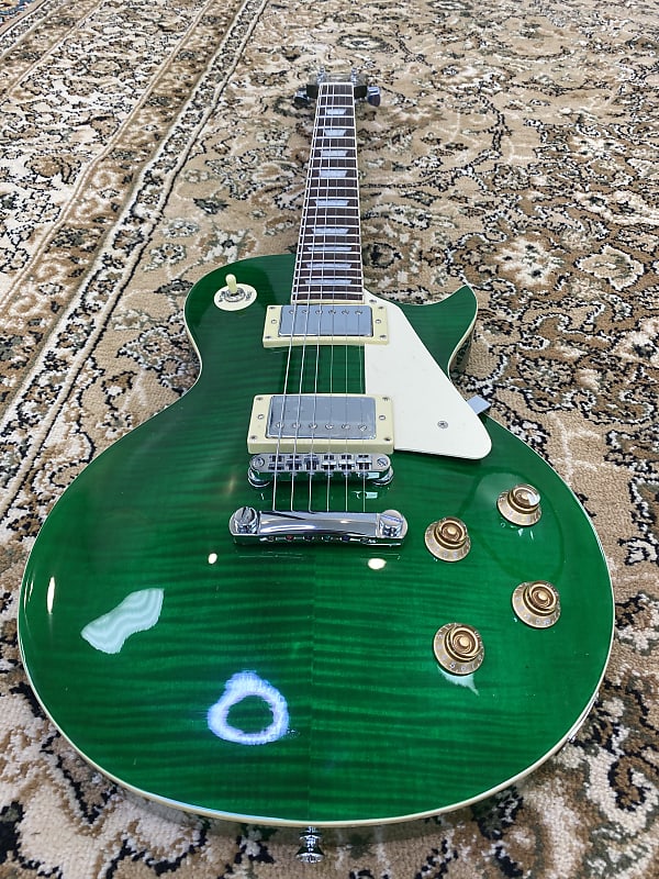 IYV shops ILS-300 EGR Les Paul Solid-Body Electric Guitar, Emerald Green Brand New