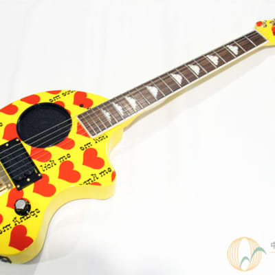 タケルFERNANDES YELLOW HEART-ZO  hide FERNANDES YELLOW HEART-ZO / ZO-3 Hide | Reverb France
