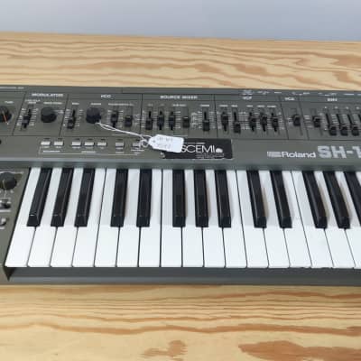 Roland SH-101 32-Key Monophonic Synthesizer (Serviced / Warranty)