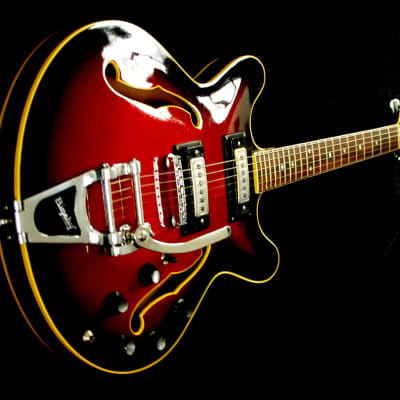 HARPTONE 420 1969 2-Tone Cherryburst.  This is a Standel guitar rebranded.  Built by SAM KOONTZ. image 3