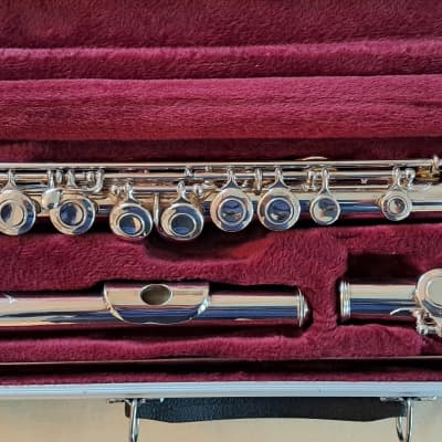 Armstrong 104 Student Model Closed-Hole Flute | Reverb