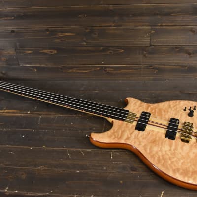 Alembic Custom Stinger Omega lined fretless Bass guitar w LED's 5A Quilted Maple image 23