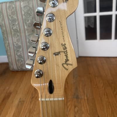 Fender Player Stratocaster with Maple Fretboard 2018 - Present Black image 3