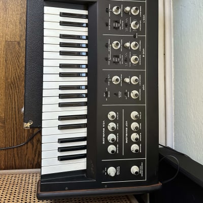 Oberheim OB-1 V1 rare early SEM Version - PRO RESTORATION with new Tauntek CPU Board, 64 presets.
