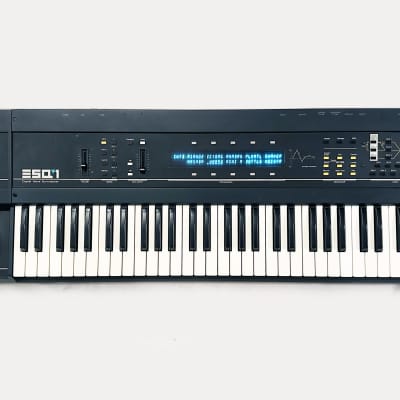 ENSONIQ ESQ-1 Vintage Analog Synthesizer Plastic Case Version OS-V2.30. Made in USA- 1986 Good Condition !...