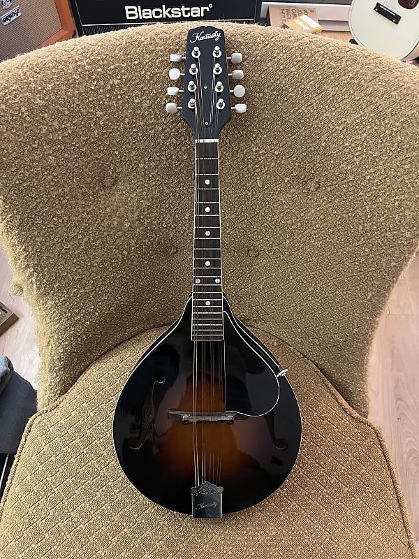 Kentucky KM150 Mandolin Sunburst Reverb