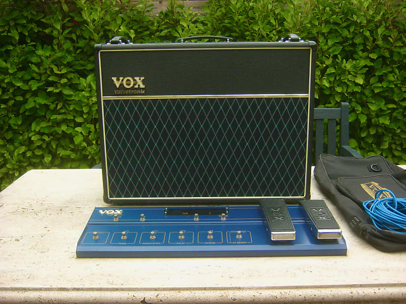 Vox Valvetronix AD120VTX 2x60-Watt 2x12