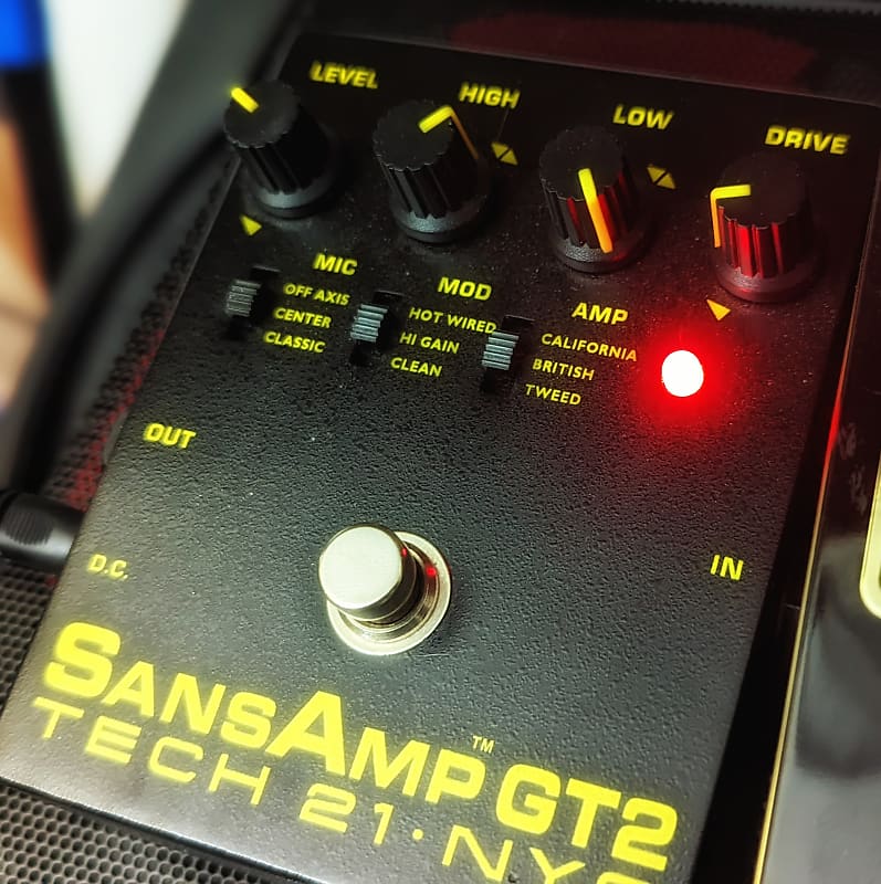 Tech 21 Sans Amp GT 2 Guitar pedal. Great cond