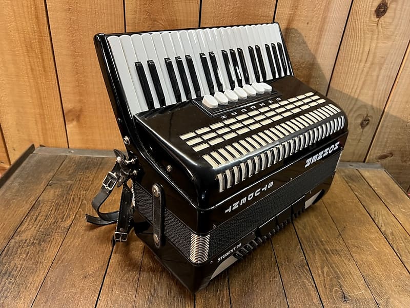 アコーディオンHOHNER STUDENT96