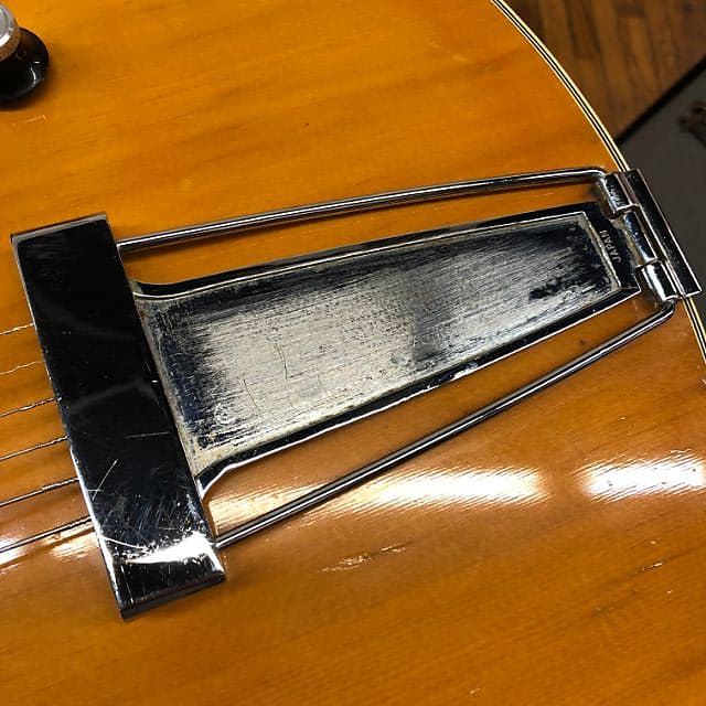 【ヴィンテージ・希少】YAMAHA AE-11　純正ケース付き YAMAHA AE-11 MIJ Vintage Jazz ArchTop Sunburst W/Hard Case