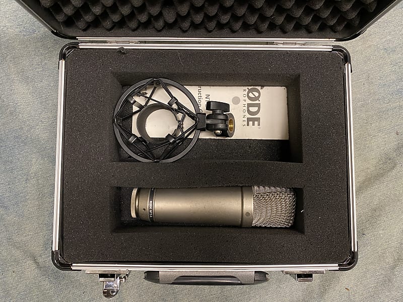 RODE NT1-A Large Diaphragm Cardioid Condenser Microphone  - Silver image 1