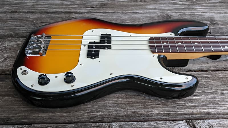 【10726】 Squier silver series precision B s-l1200.jpg