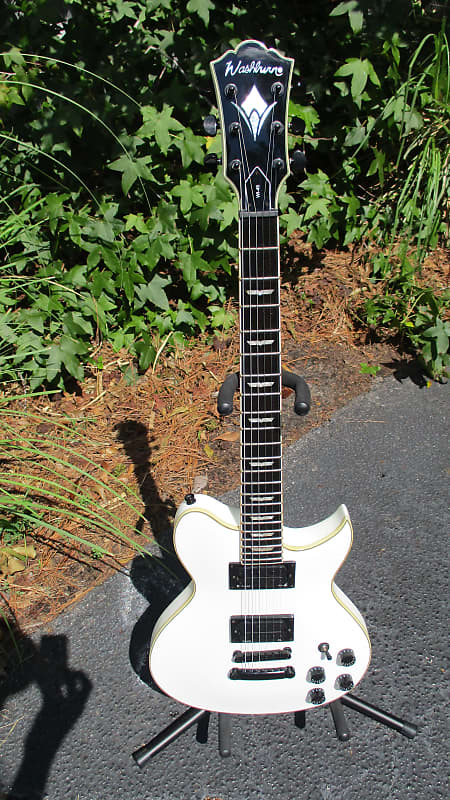 Washburn WI-45 Idol Electric Guitar~White~w/Gig Bag