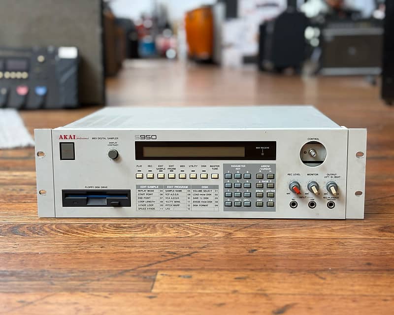 Akai s950 MIDIデジタルサンプラー Akai s950 MIDIデジタルサンプラー Akai S950 MIDI Digital