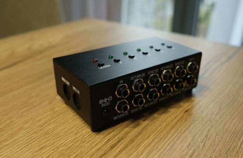 MIDI Loop Switcher SW5 aka Morningstar ML5 | Reverb Slovenia