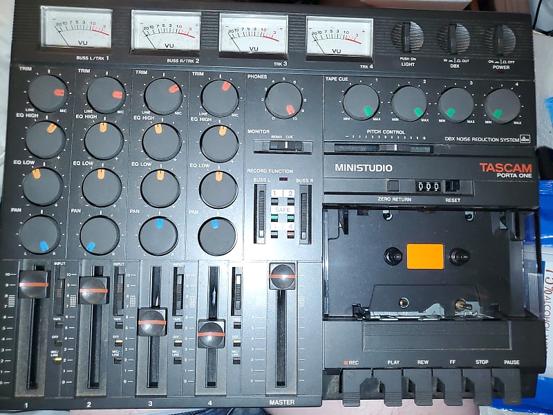 TASCAM PORTA ONE 4チャンネルミキサー・カセットデッキ TASCAM PORTA ONE 4チャンネルミキサー・カセットデッキ