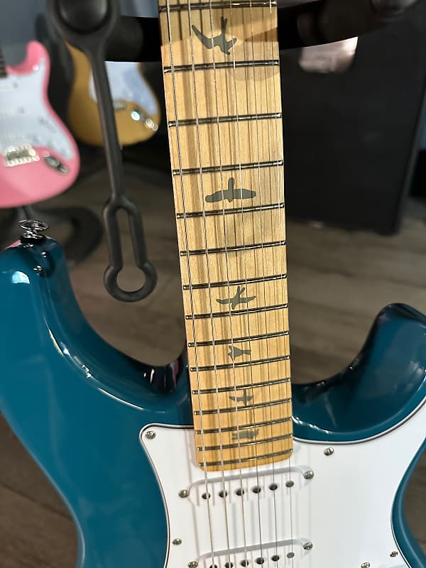 PRS SE Silver Sky, Maple Neck, Nylon Blue #4561 W/ Free