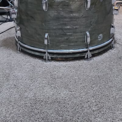 Ludwig 28x14 Sky Blue Pearl Bass Drum image 4